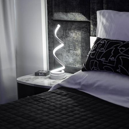 جيوفيناتسو Suite17 - Luxury Guesthouse المظهر الخارجي الصورة