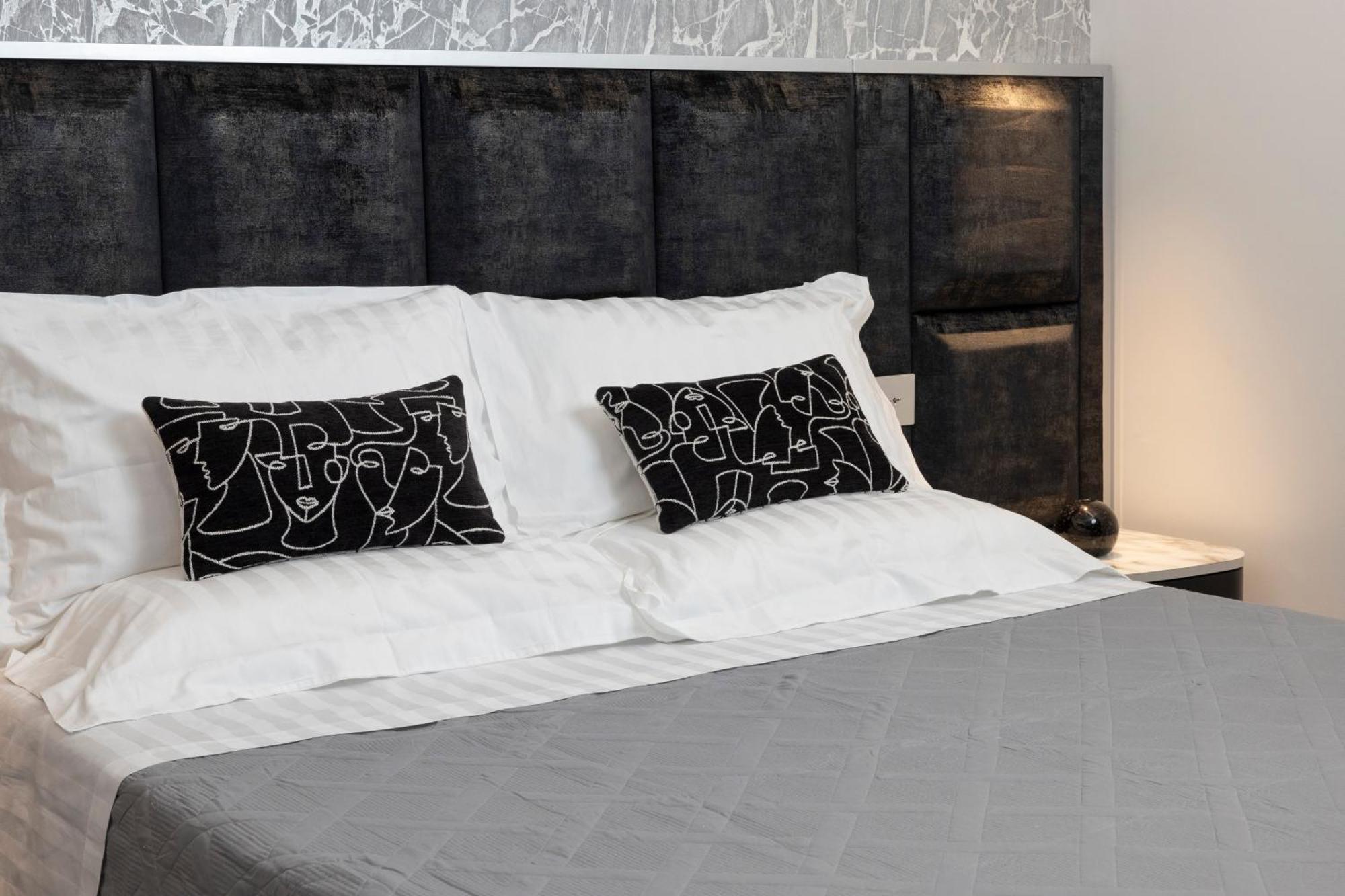 جيوفيناتسو Suite17 - Luxury Guesthouse المظهر الخارجي الصورة