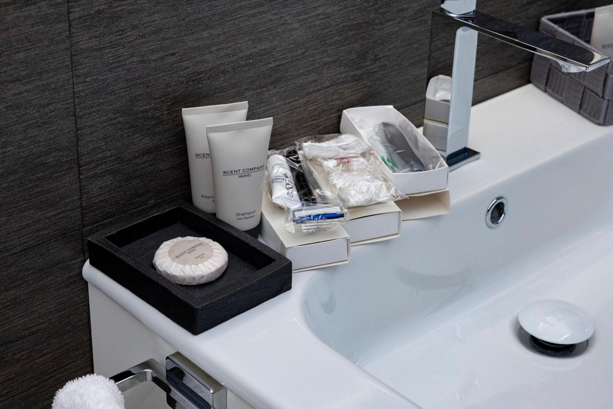 جيوفيناتسو Suite17 - Luxury Guesthouse المظهر الخارجي الصورة